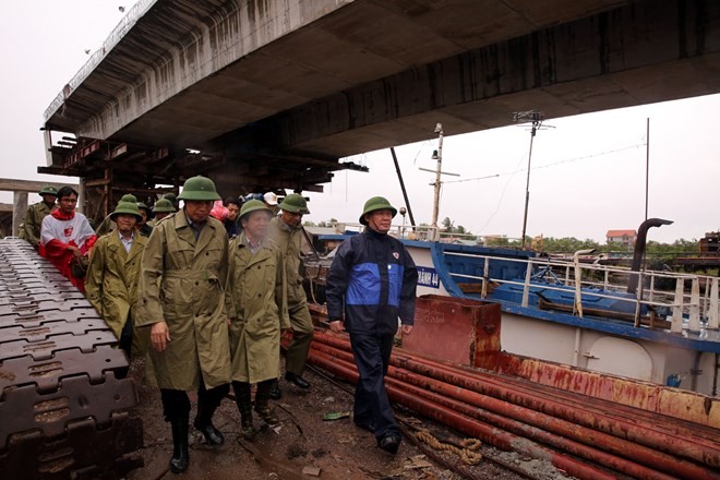 Government leaders inspect Dianmu storm response - ảnh 2